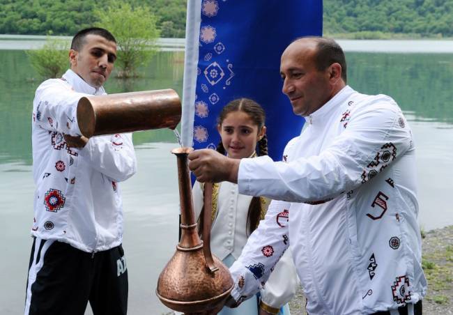 Xəzərdən başlayan su səyahətinin iştirakçıları qədim və müasir Qəbələdə