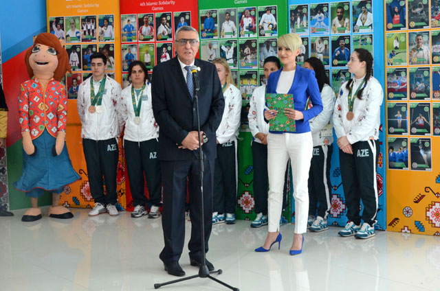 İslamiadanın medalçıları mükafatlandırılıblar