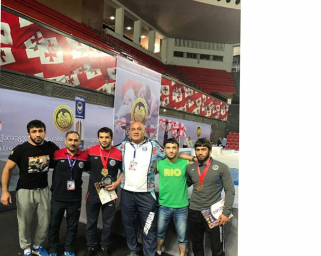 Sərbəst güləşçilərimiz Tbilisidə 4 medal qazanıblar
