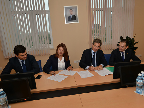 UEFA ilə AMADA arasında əməkdaşlıq müqaviləsi imzalanıb