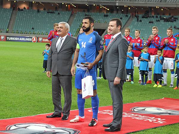  Rəşad Sadıqov: "16 il millidə oynamaq yüksək nəticədir" - VİDEO MÜSAHİBƏ