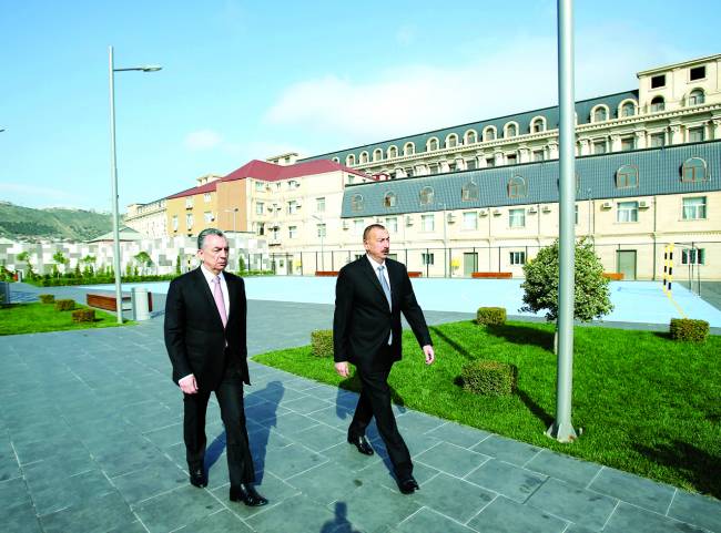 Prezident İlham Əliyev Bakıda yeni istifadəyə verilən idman və istirahət parkında yaradılan şəraitlə tanış olub