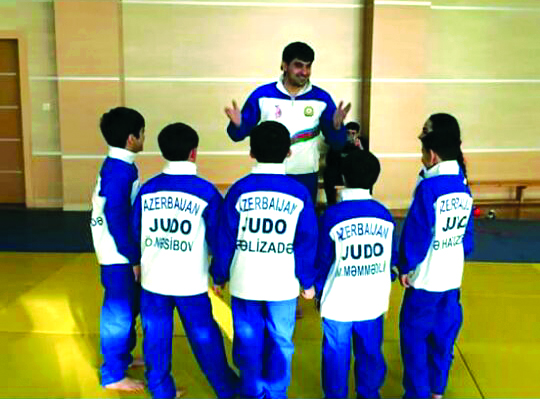 İdmanın kütləviləşməsində klub və cəmiyyətlərin böyük rolu var