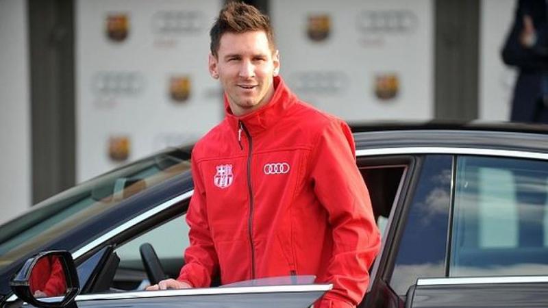 Futbolçulara avtomobil hədiyyə edilib