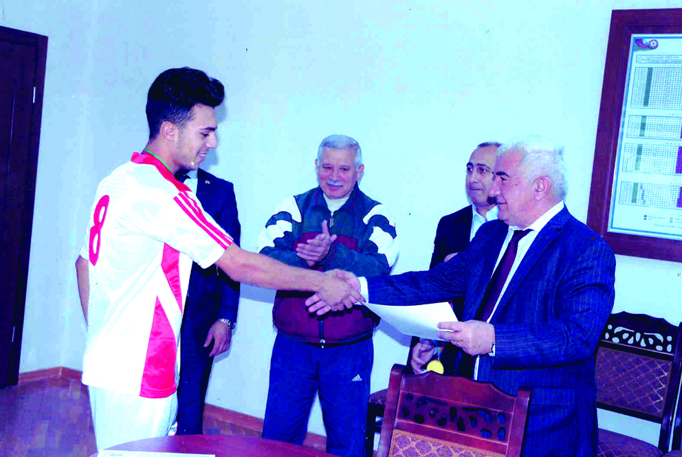 Tələbələrin fiziki sağlamlığının keşiyində dayanırıq ki, onlar cəsarətli və çevik olsunlar