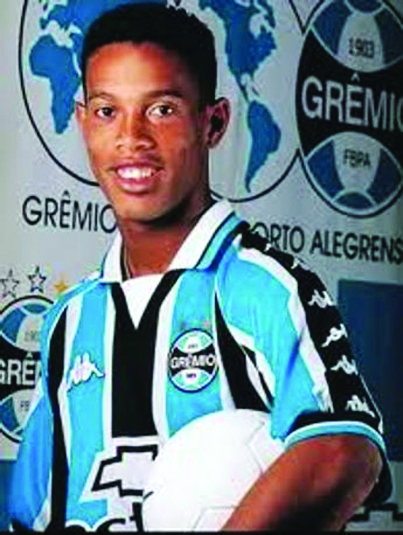 Doğma klubunda əbədi nifrət qazanan Ronaldinyo