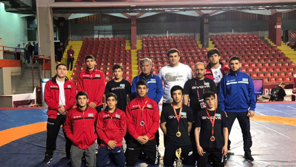 Yeniyetmə güləşçimiz olimpiadaya vəsiqə qazanıb