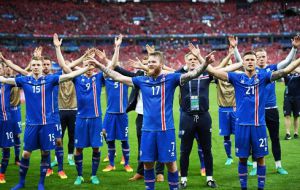 DÇ-2018: İslandiya azarkeşlərindən maraqlı videoçarx - video