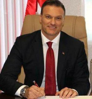 Məşhur futbolçu millət vəkili seçilib