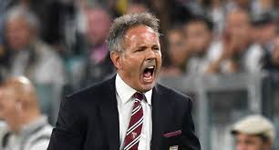 300 min avro itirdiklərinə görə məşqçini qovdular