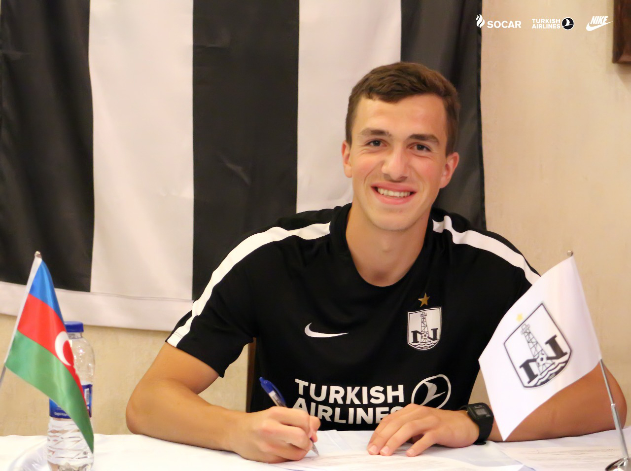 Krivotsyuk 2019/2020 mövsümünün sonunadək "Neftçi"də