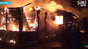 Futbolçu evini yandırdı