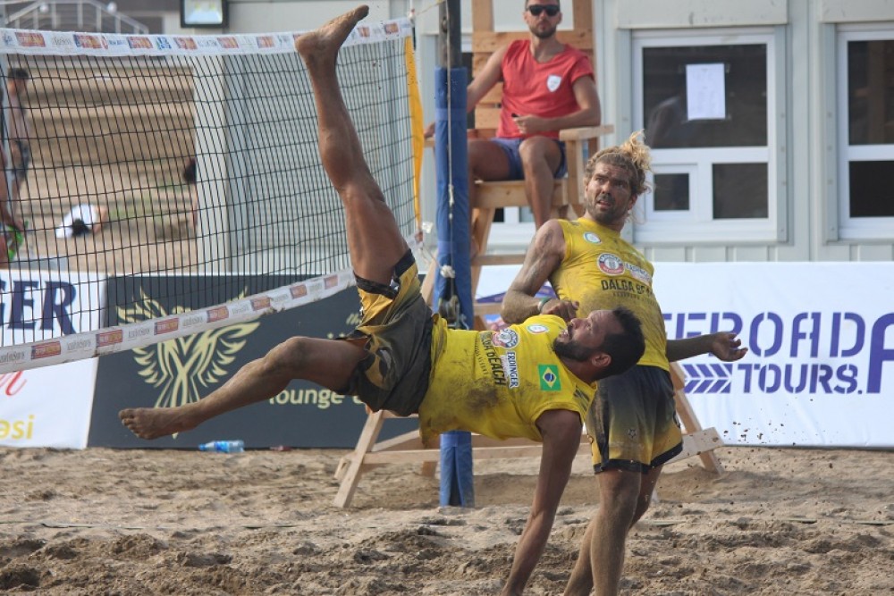  Braziliya millisi liderliyini qorudu