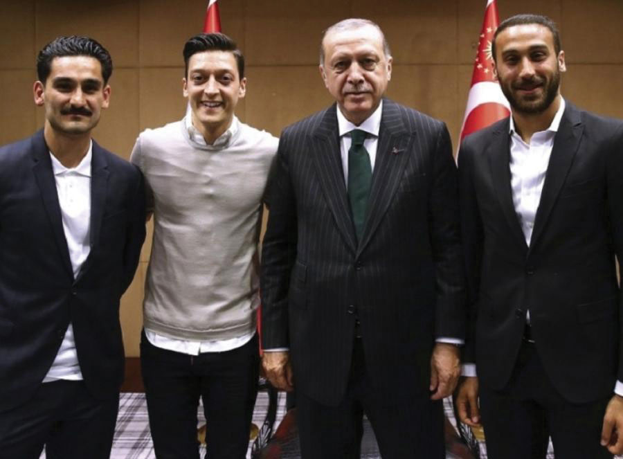 Türkiyədən Məsut Özilə dəstək