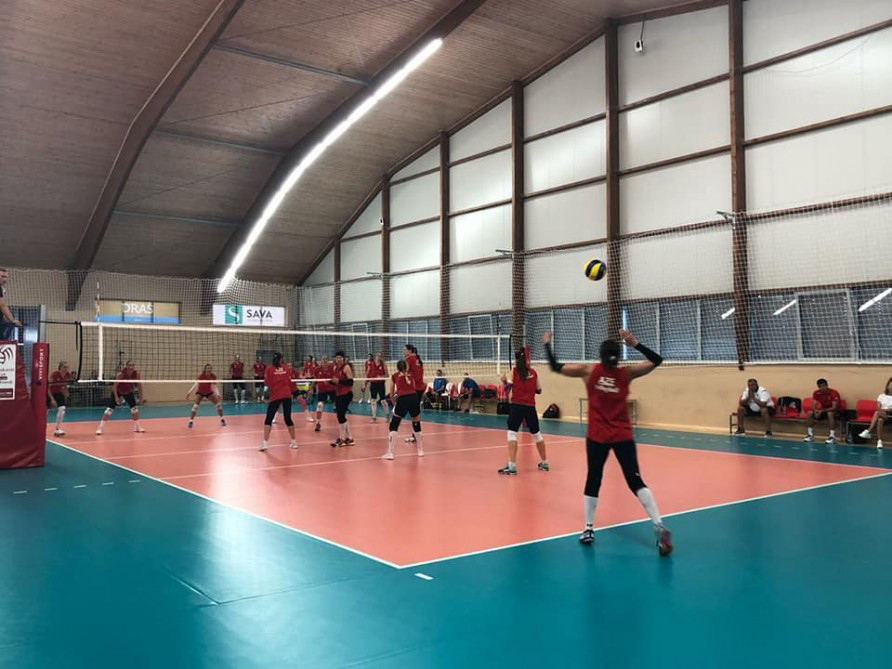 Qadın voleybolçularımız Xorvatiya yığmasına qalib gəlib