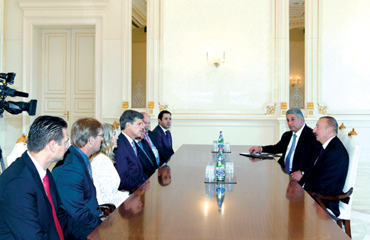 Prezident İlham Əliyev Xüsusi Olimpiya Komitəsinin sədrinin başçılıq etdiyi nümayəndə heyətini qəbul edib