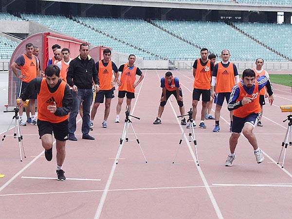 Hakimlərdən test götürülüb