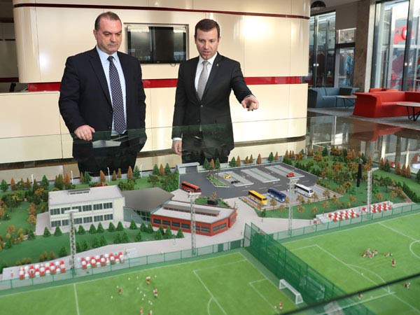 Baş katib türkiyəli həmkarı ilə fikir mübadiləsi aparıb