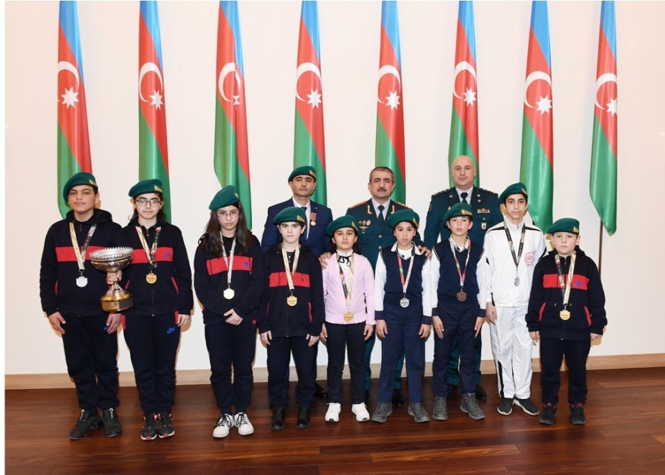 DSX rəisi beynəlxalq turnirdə qələbə qazanan idmançılarla görüşüb