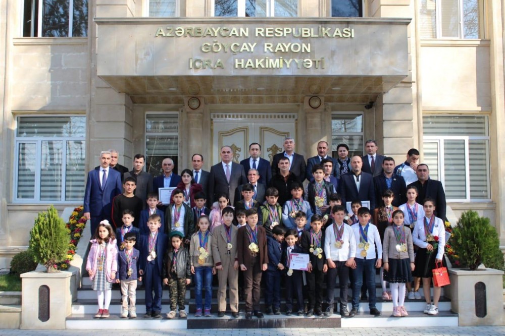 Bir qrup idmançı və məşqçi mükafatlandırılıb