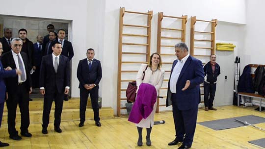 Əsaslı təmirdən sonra idman zallarına baxış keçirilib
