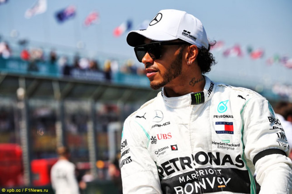 Məşhur pilot İngiltərə yığmasını dəstəkləyib