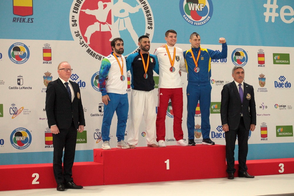 Komandamız qitə çempionatında üç medal qazanıb