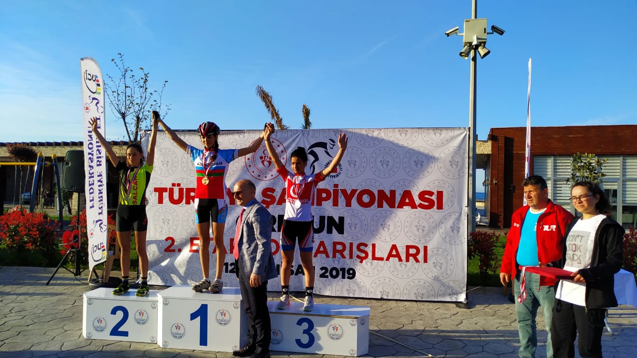 Qadın velosipedçimiz Türkiyədə uğur qazandı