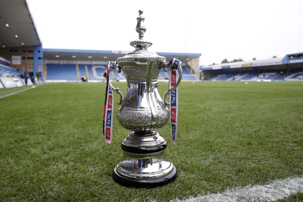 Qaliblərə şampan veriləcək