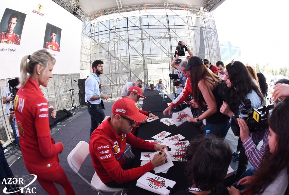 Formula 1: Pilotlar imzalarını payladılar