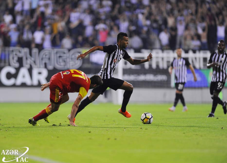 “Neftçi” böyükhesablı qələbə ilə növbəti mərhələyə vəsiqə qazandı