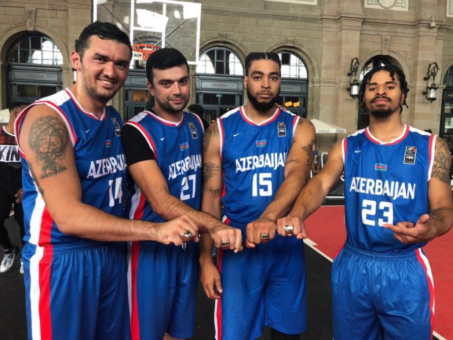 Komandamız dünya turunda mübarizə aparır