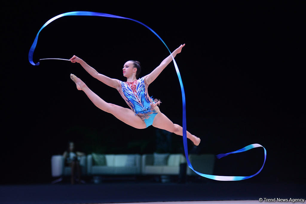 Gimnastlarımız dünya kuboku yarışında mübarizə aparıblar