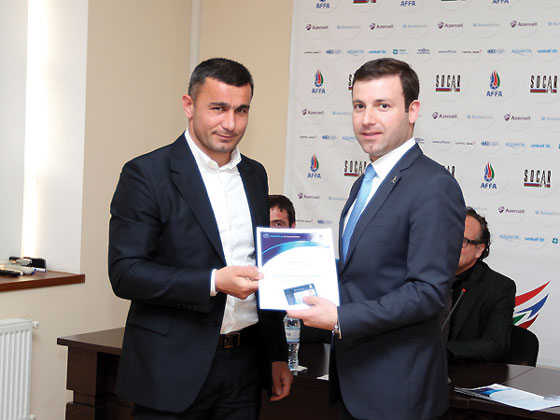 Baş katib məşqçilərimizə Pro sertifikatları verdi