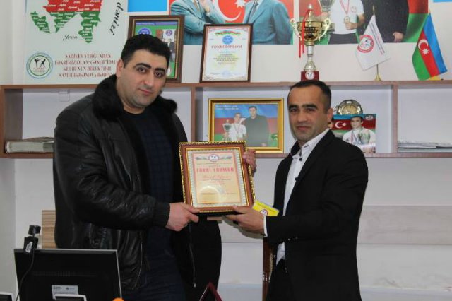 Ramil Səfərov idmançılarla görüşüb