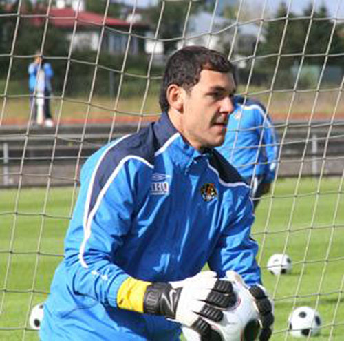 Kamran Ağayevin qaytardığı top ən yaxşı seyv hesab edilib