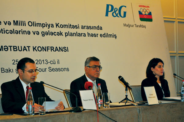 “Four Seasons” hotelində mətbuat konfransı oldu