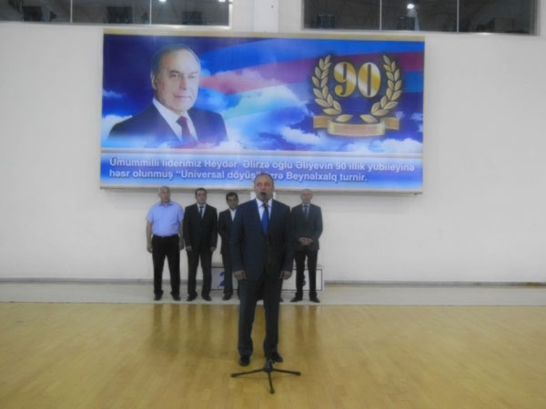 Universal döyüş üzrə ümummilli lider Heydər Əliyevin 90 illik yubileyinə həsr olunmuş beynəlxalq turnir davam edir