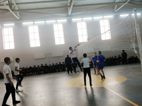 Birincilikdə 10 komanda yarışıb