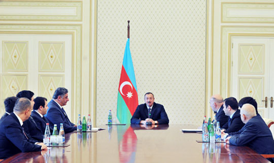 Prezident İlham Əliyev kişi şahmatçılar arasında Avropa komanda çempionatında birinci yeri qazanmış seçmə komandamızın üzvlərini və mütəxəssisləri qəbul etmişdir 