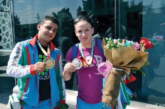 Ağırlıq qaldıranlarımız Kazandan iki medalla qayıtdılar