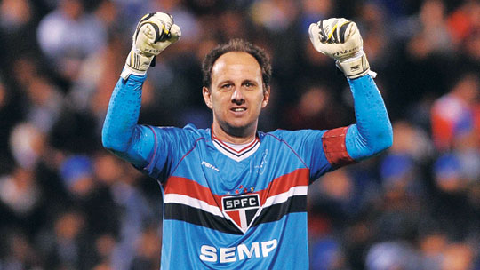 Ən məhsuldar qapıçı futboldan gedir