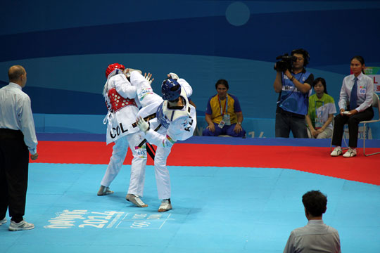 Taekvondoçumuz yarımfinalda Misirli rəqibi ilə döyüşəcək