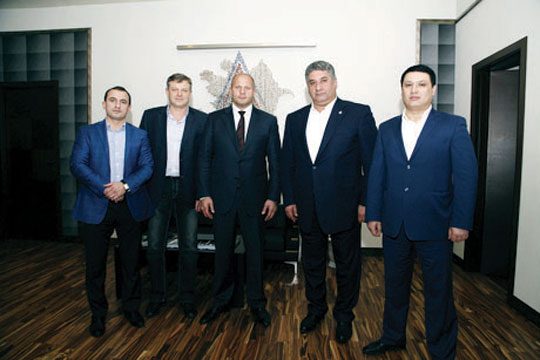 Gənclər və İdman Nazirliyində Ümumdünya Qarışıq Döyüş Növləri Federasiyasının nümayəndə heyəti ilə görüş keçirilmişdir