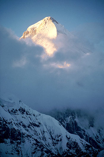 Alpinistlərimiz “Xan Tenqri” zirvəsini fəth ediblər