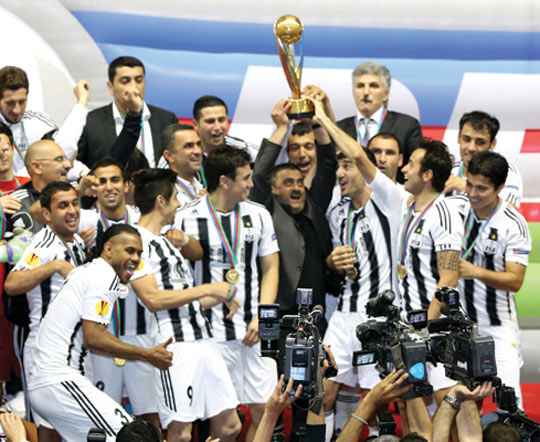 “Neftçi” bir mövsümdə iki mükafat qazanmaq şansını əldən vermədi