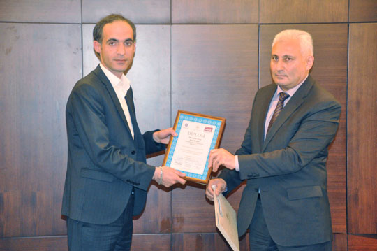 Qalib jurnalistlər mükafatlandırıldı