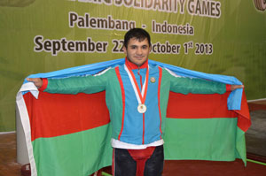 İntiqam Zairov yarışı gümüş medala başa vurdu 
